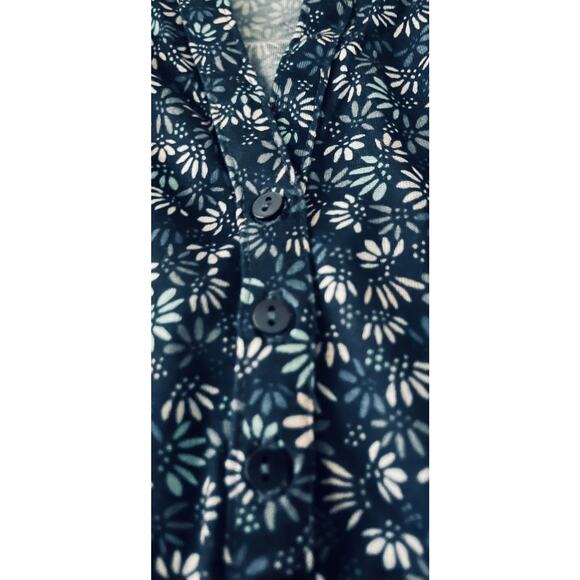 H & M LONG SLV PULL-OVER V-NECK BLOUSE, WOMENS, XS, NAVY GREEN FLORAL, HI-LOW - Picture 2 of 12